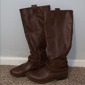 Brown boots